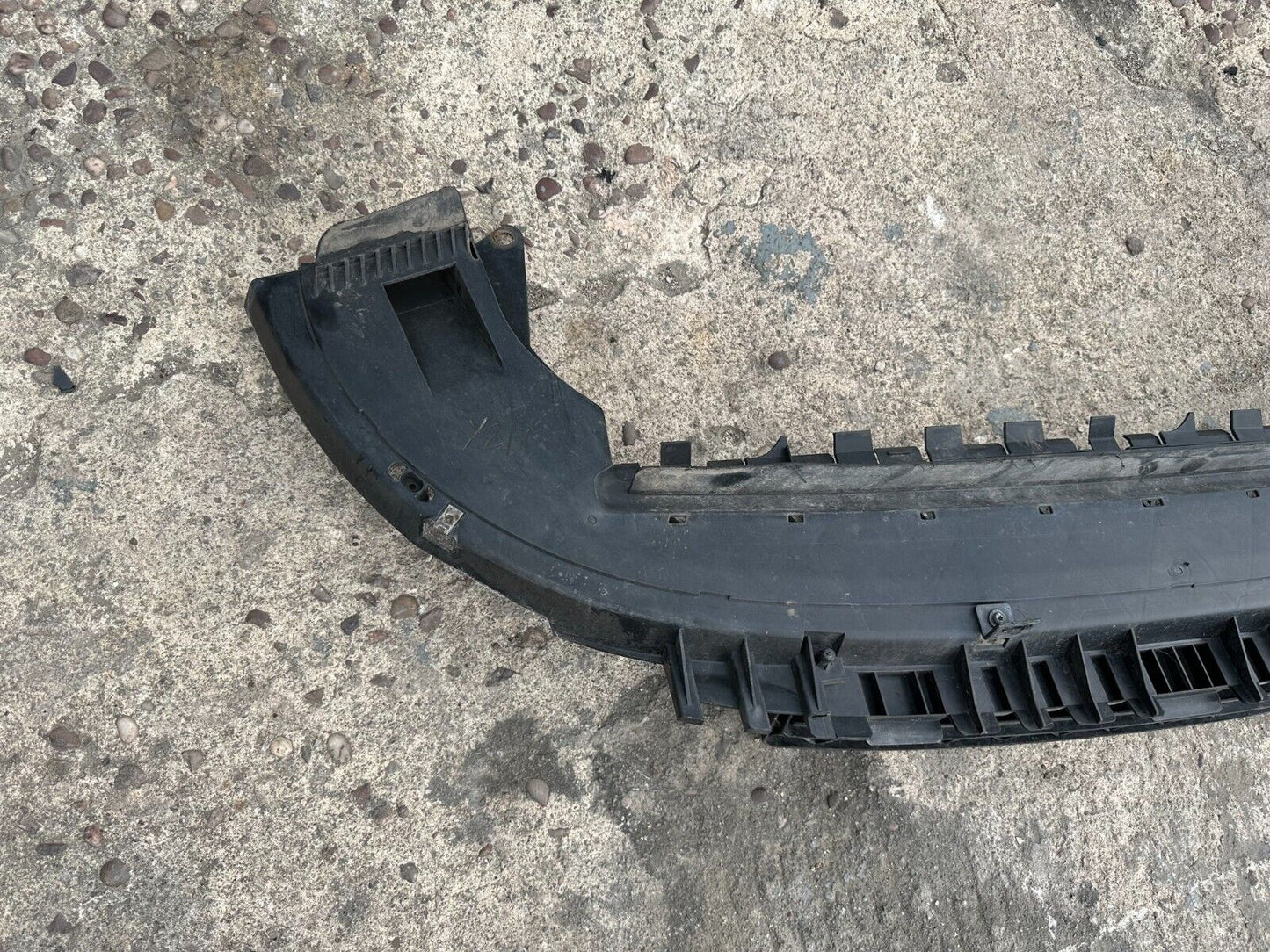 VOLVO C30 2007-2013 FRONT BUMPER UNDER TRAY P/N:31214693