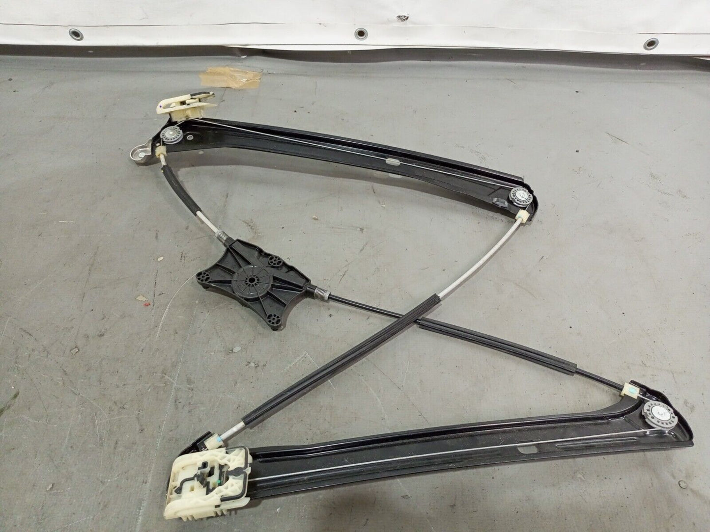 VOLKSWAGEN TIGUAN 2016-2020 FRONT LEFT DOOR WINDOW REGULATOR P/N:5NA837461