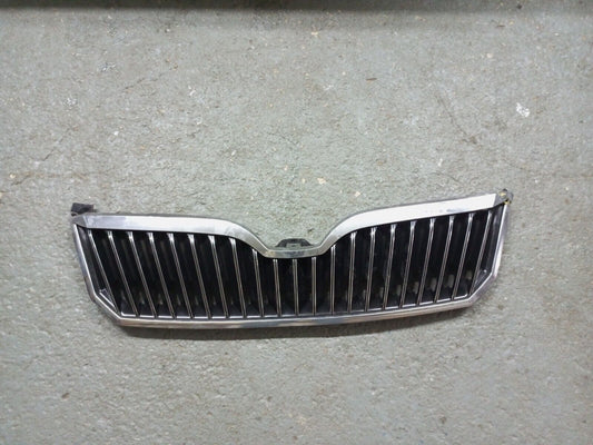 SKODA SUPERB 2013-2015 FRONT BUMPER RADIATOR GRILL P/N: 3T0853668B