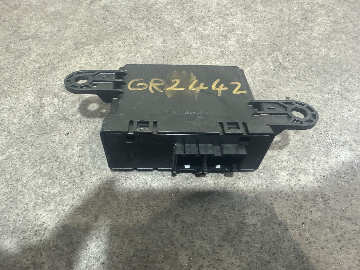 2013 VAUXHALL ADAM PDC PARKING DISTANCE CONTROL MODULE ECU; P/N: 13428825