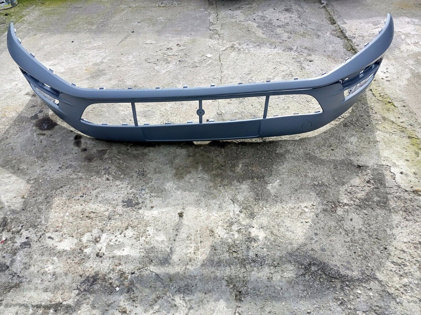 VOKSWAGEN GOLF MK7 2013-2017 FRONT BUMPER P/N:VG04176BAV