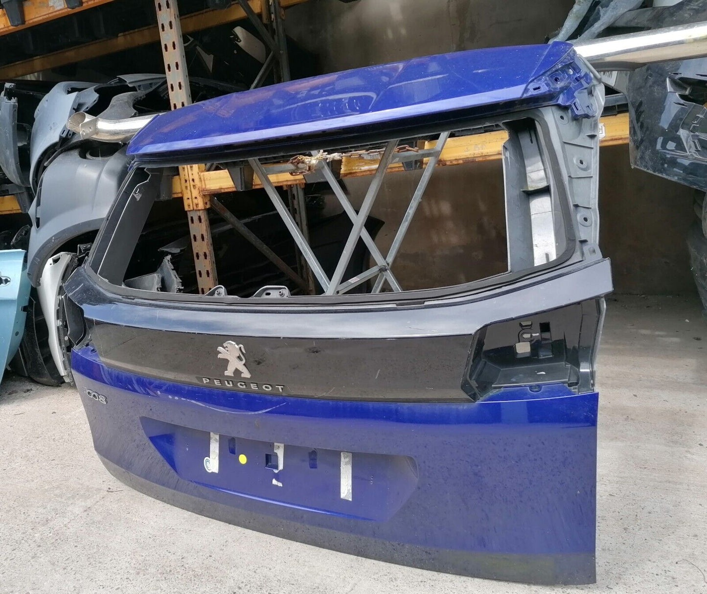 2017-2020 PEUGEOT 3008 REAR TAILGATE IN BLUE COLOUR