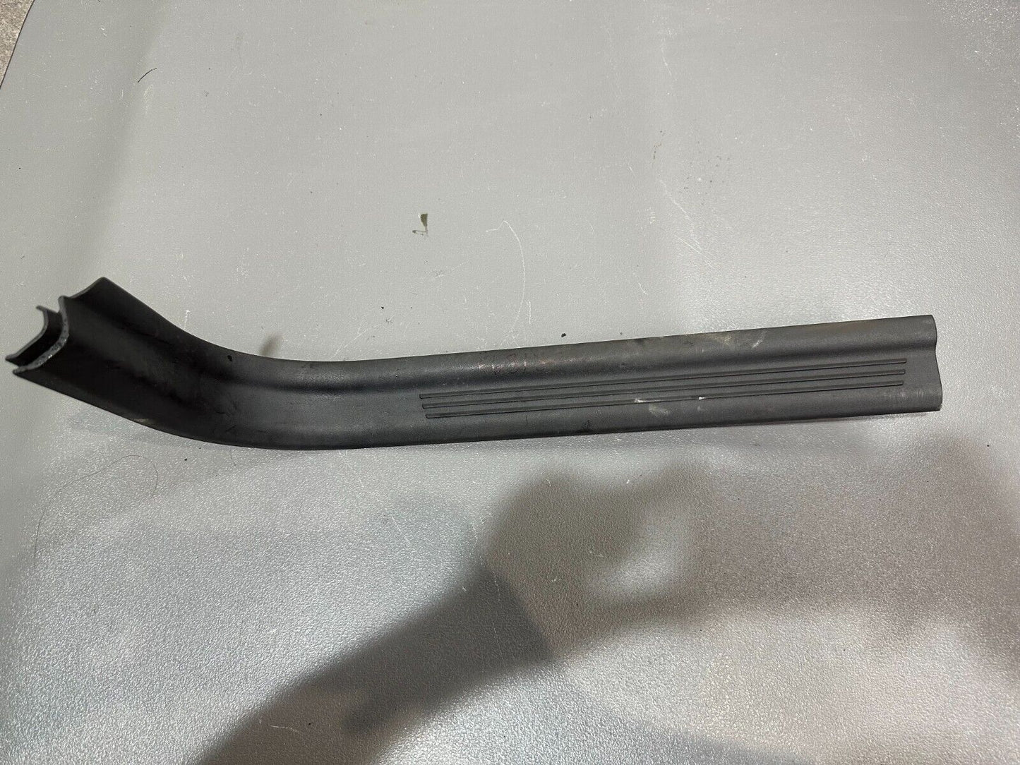 VOLVO C30 2007-2013 FRONT RIGHT DOOR SILL TRIM; P/N: 8641785