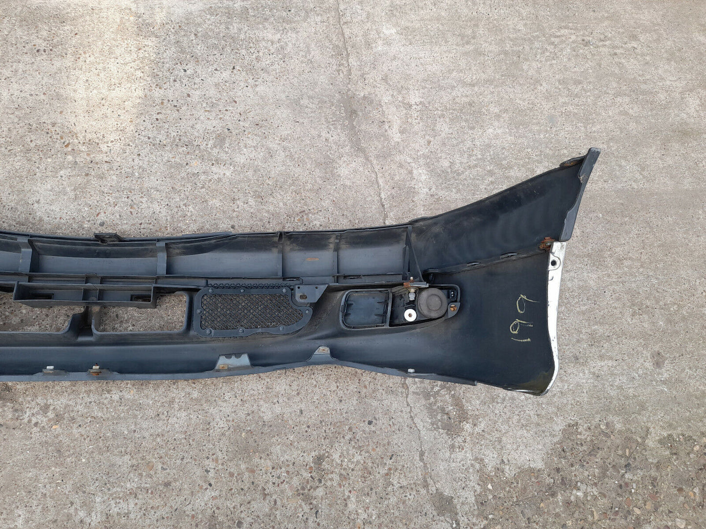 GENUINE TOYOTA AVENSIS 2000 FRONT BUMPER PN:5211905070