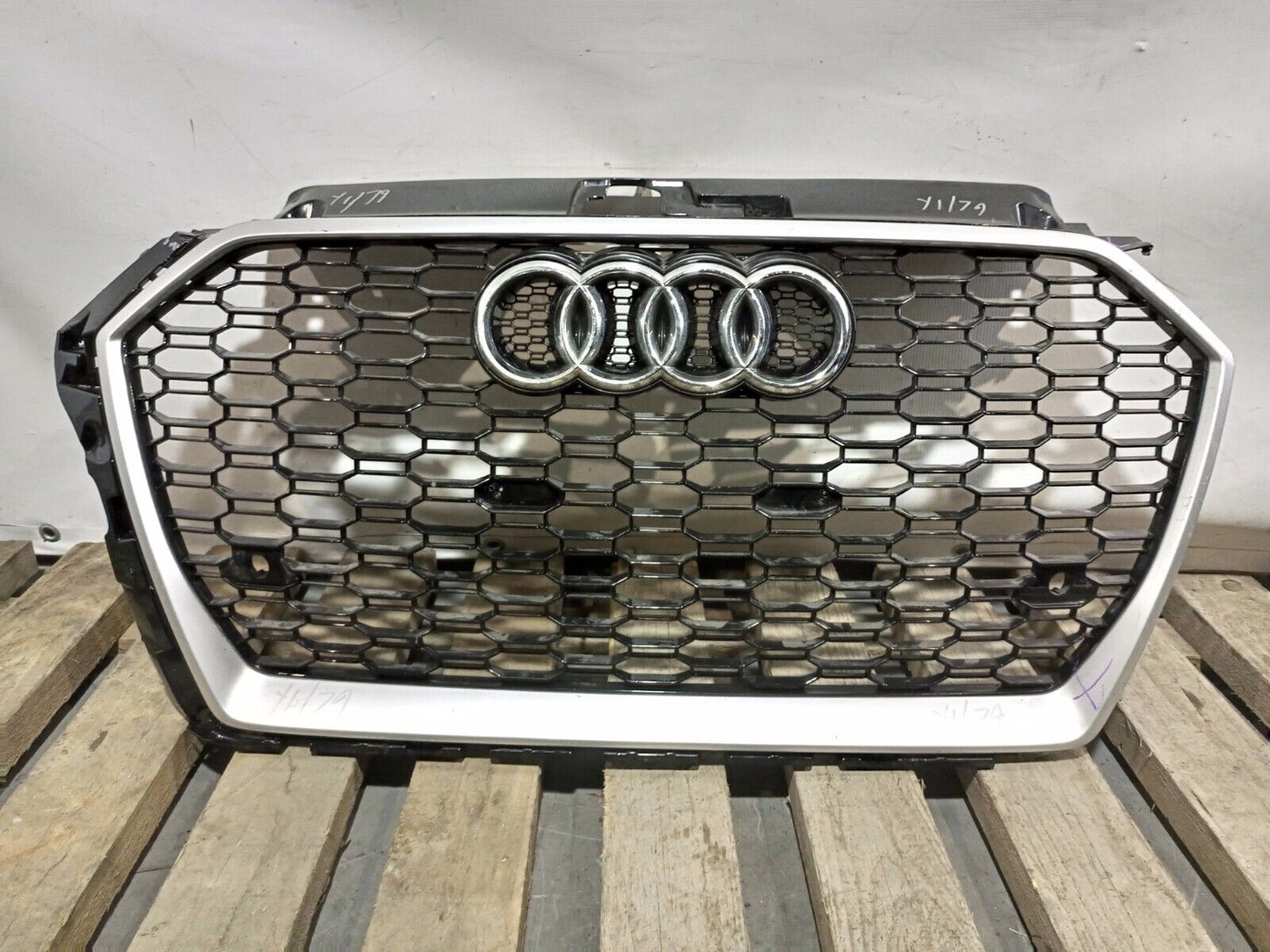 AUDI A3 8V RS3 2013-2019 FRONT BUMPER RADIATOR GRILL