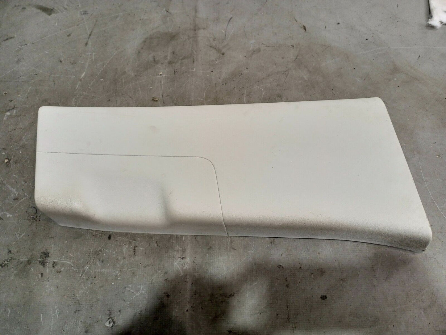 RANGE ROVER L405 2013-2021 RIGHT B PILLAR TRIM P/N:CPLA-243A52-B