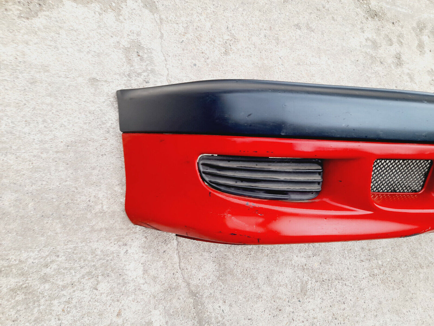 GENUINE TOYOTA AVENSIS 2000 FRONT BUMPER WITH GRILLE IN RED PN:5211905070