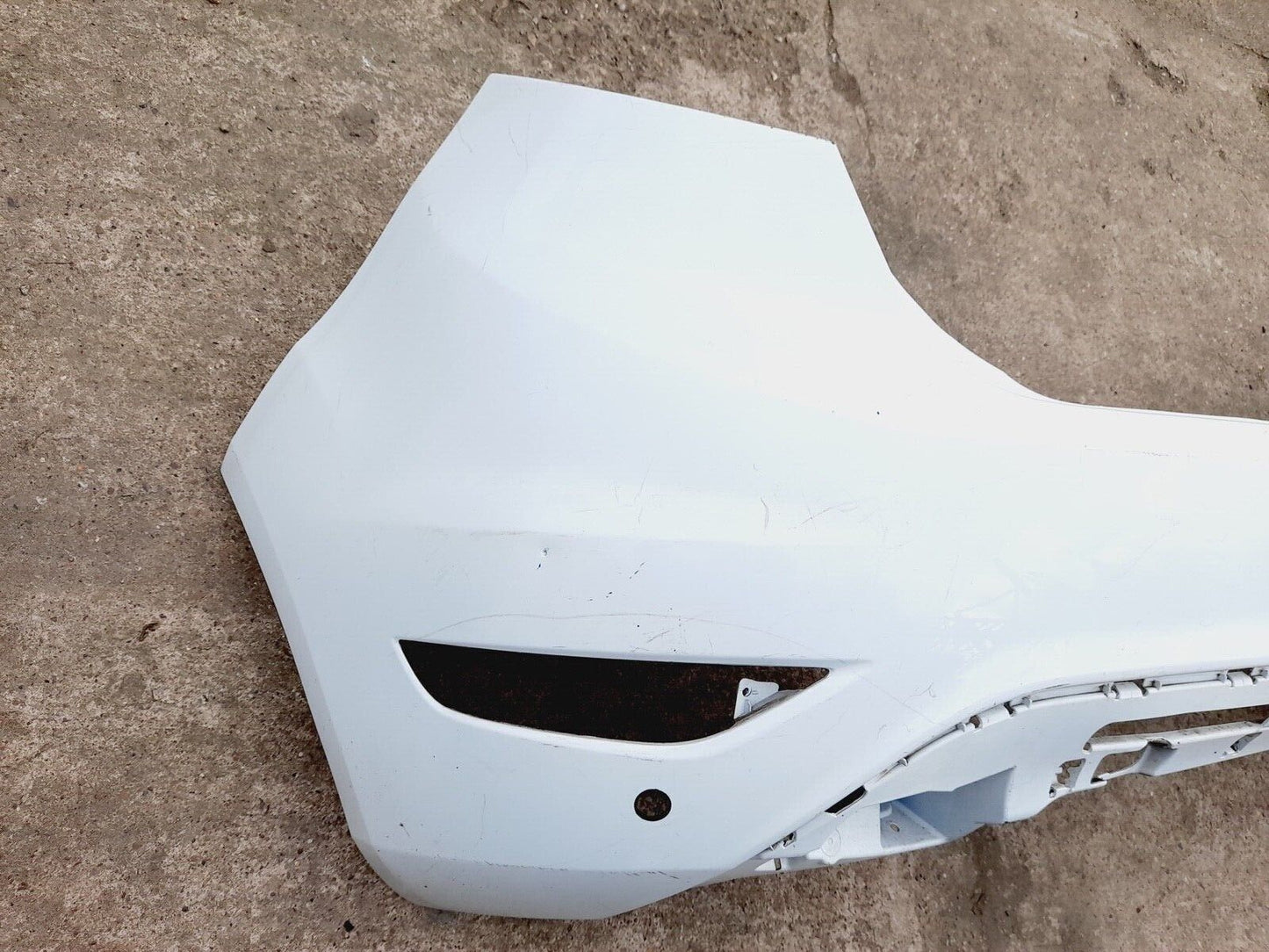 GENUINE FORD FIESTA 2008-2017 REAR BUMPER IN WHITE P/N:8A6117906