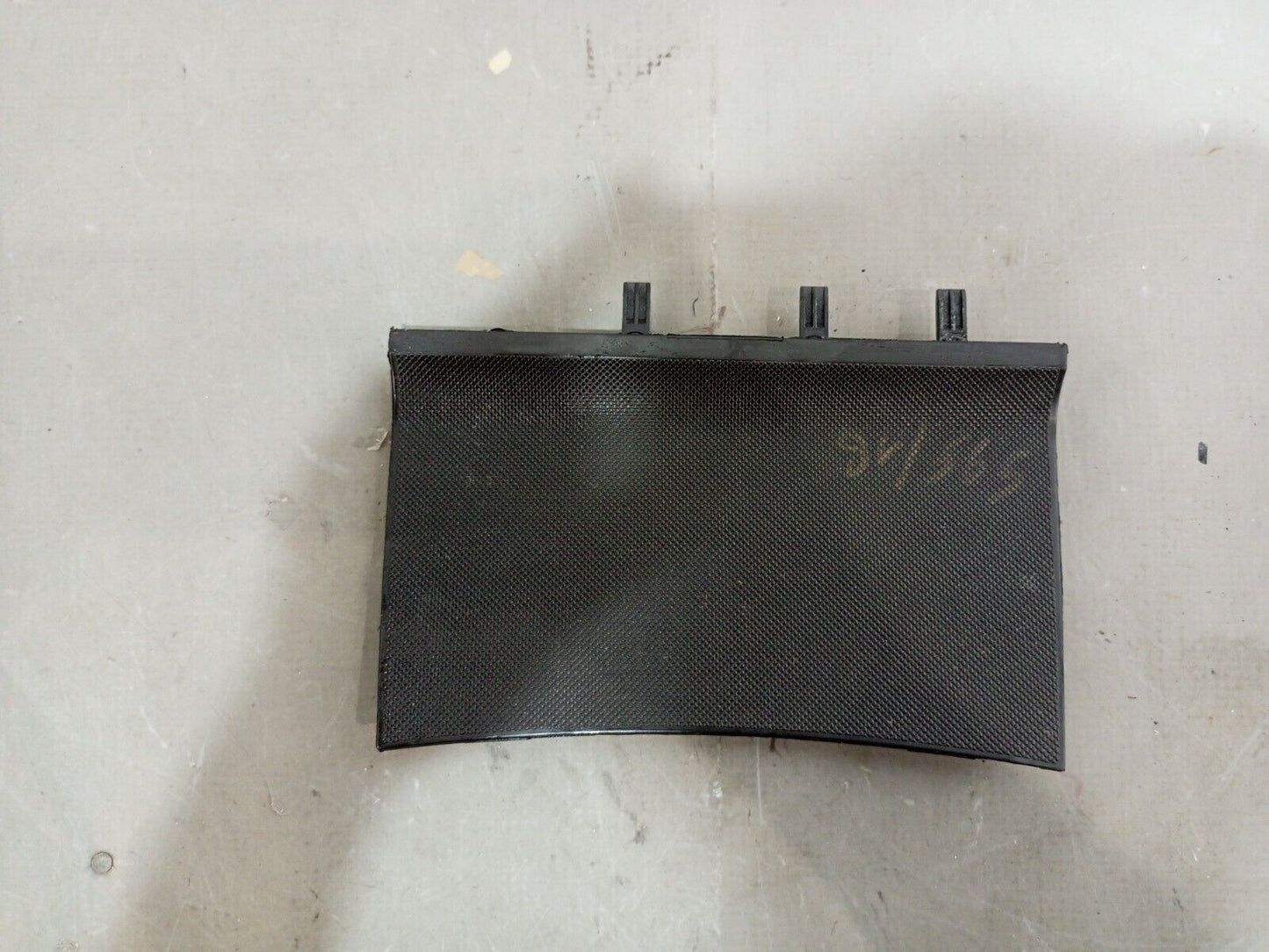 AUDI A3 8P 2004-2008 FRONT CENTER CONSOLE TRIM P/N: 8P0864147