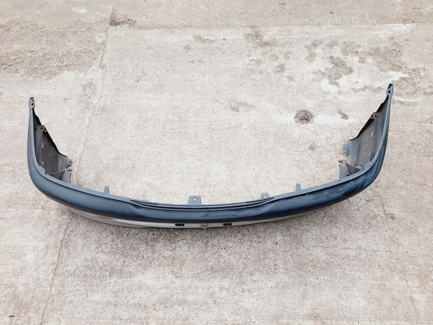 GENUINE TOYOTA AVENSIS 2000 FRONT BUMPER PN:5211905070