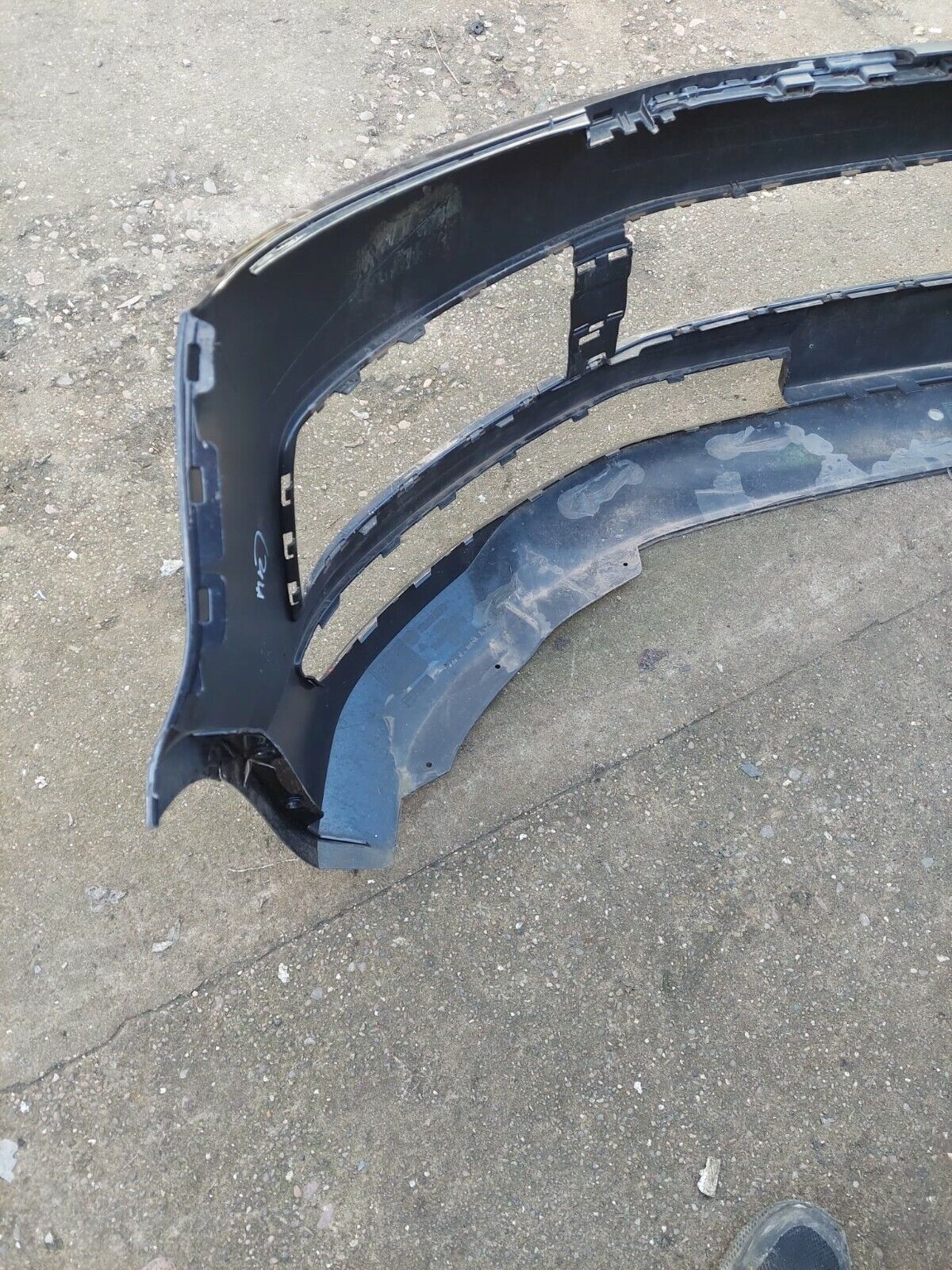 VW TRANSPORTER CARAVELLE FRONT BUMPER 2016 TO 2019 GENUINE 7E5807221D