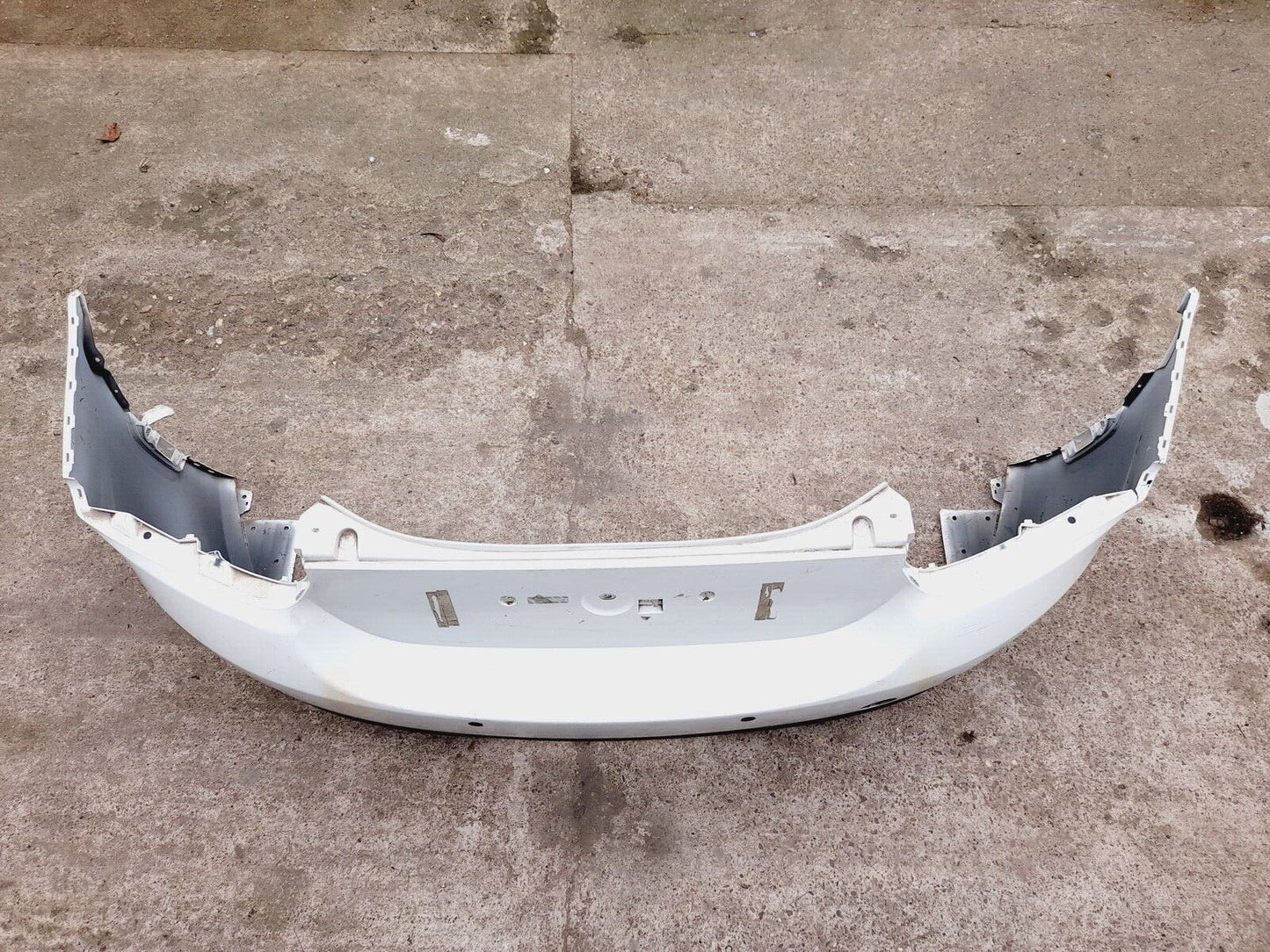 GENUINE FIAT 124 SPIDER ABARTH 2016-ONWARDS REAR BUMPER IN WHITE P/N:NC3J-50221