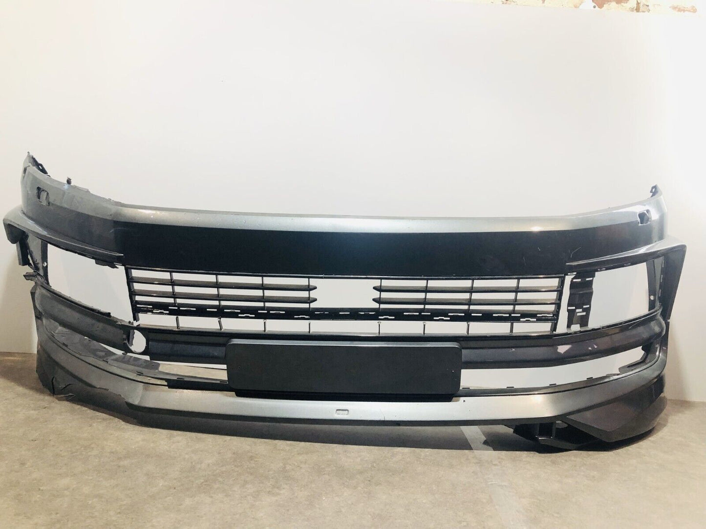 VW TRANSPORTER CARAVELLE 2015 ONWARD T6 FRONT BUMPER; P/N: 7E5807221D