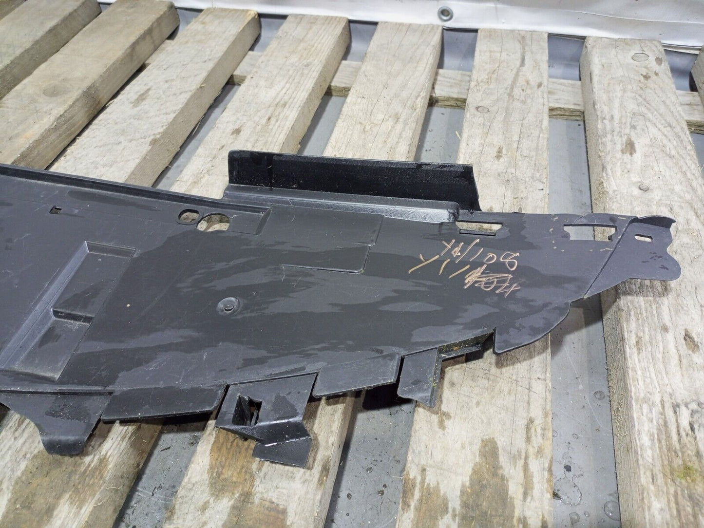 RENAULT MEGANE FRONT BUMPER UNDER TRAY