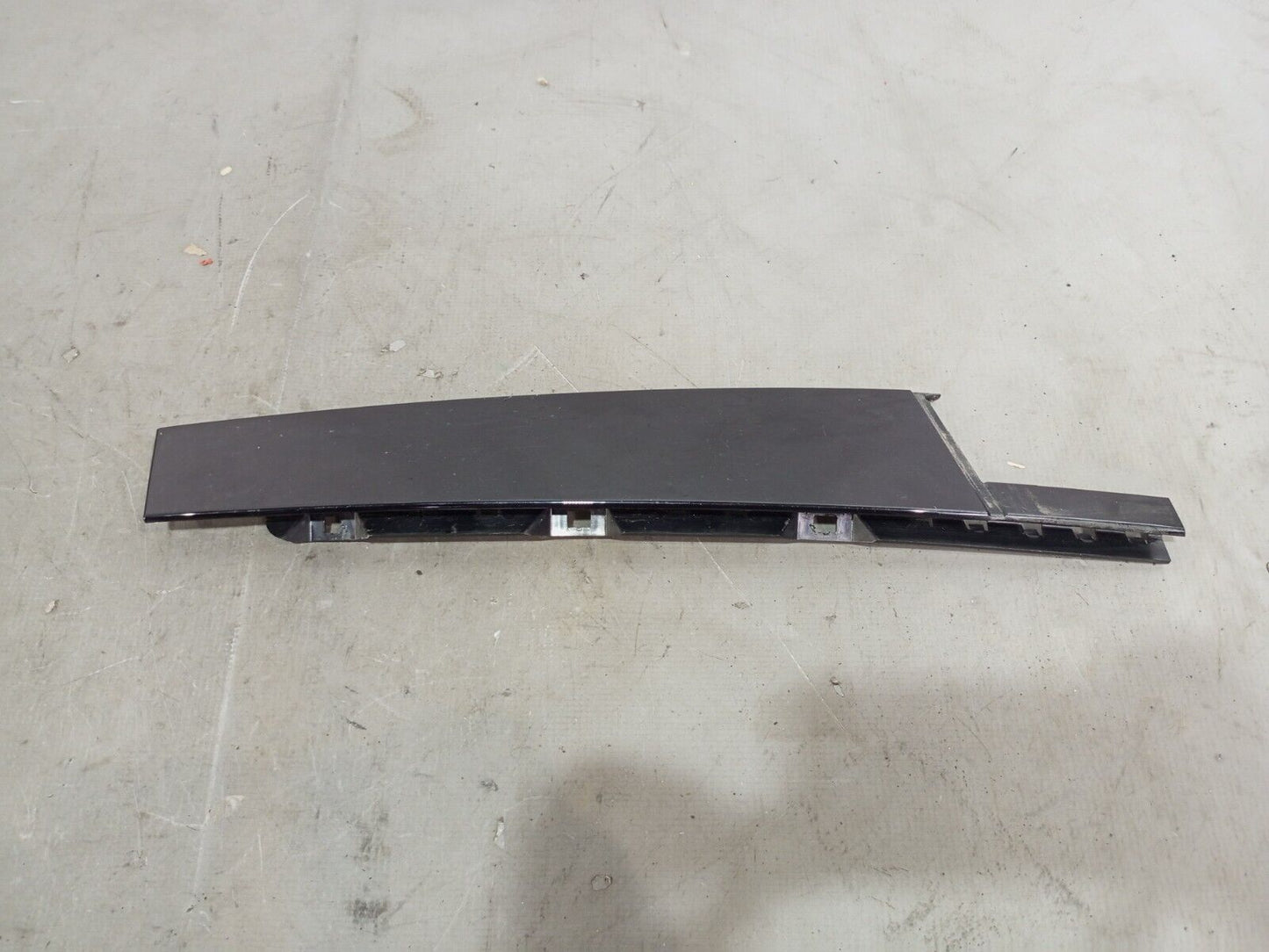 VOLKSWAGEN TIGUAN 2017-2020 FRONT LEFT DOOR PILLAR TRIM