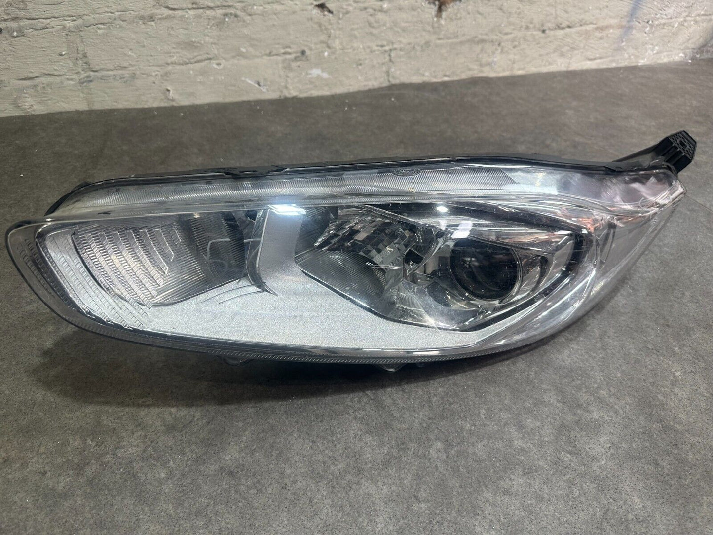 FORD FIESTA MK7 LEFT SIDE HEADLIGHT 2013-2017; P/N: C1BB13W030EF