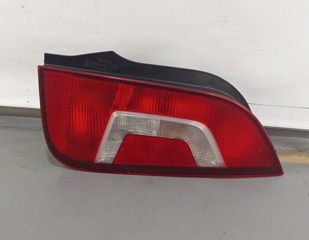 VOLKSWAGEN UP 2012-2016 REAR DRIVERS RIGHT SIDE TAIL LIGHT P/N:1S0945096G