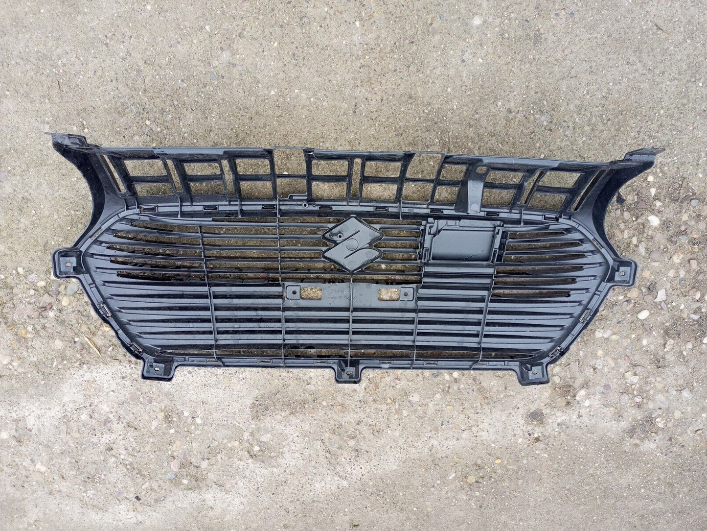 SUZUKI SWIFT 2017-2020 FRONT BUMPER GRILL P/N:71741-52R20