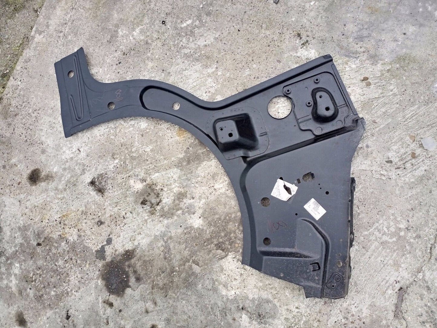 VW TRANSPORTER T5 T6 2015-2021 RIGHT A-PILLAR BRACKET P/N: 7E0805062B