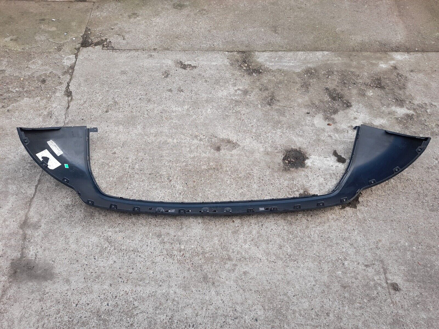 GENUINE SKODA YETI 2014-2017 5L REAR BUMPER DIFFUSER SECTION TRIM P/N:5L6807521