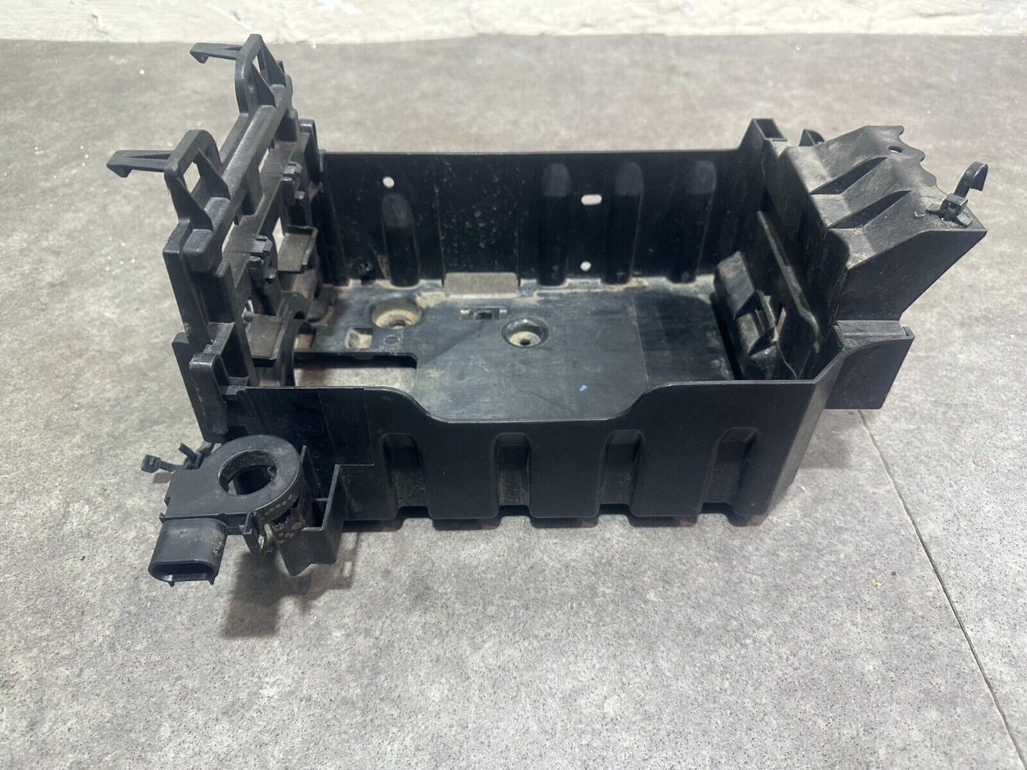 VAUXHALL ADAM 2012-2018 BATTERY TRAY; P/N: 13367565