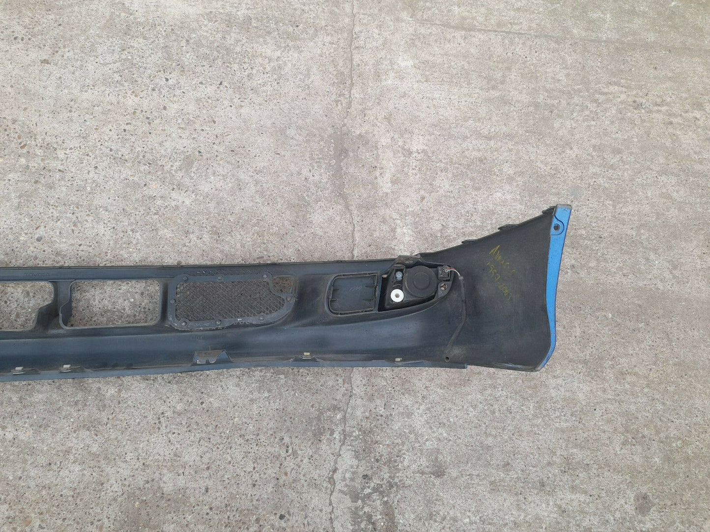 GENUINE TOYOTA AVENSIS T20 1997-2000 FRONT BUMPER PN:5212905010