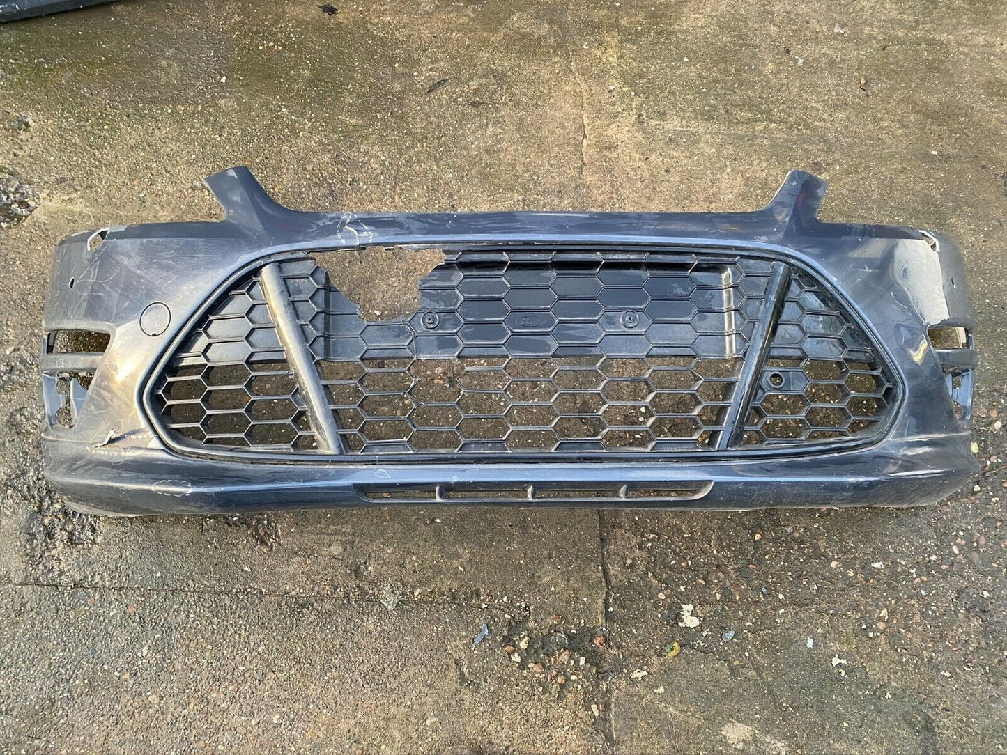 GENUINE FORD MONDEO ST ZETEC S MK4 FACE LIFTING 2011-2015 FRONT BUMPER IN GREY