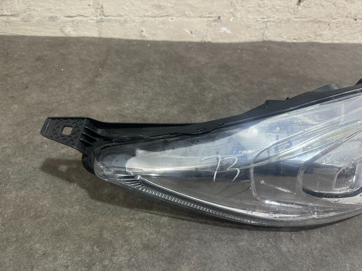 FORD FIESTA 2013-2017 OFFSIDE RIGHT HEADLIGHT GENUINE; P/N: C1BB-13W029ED