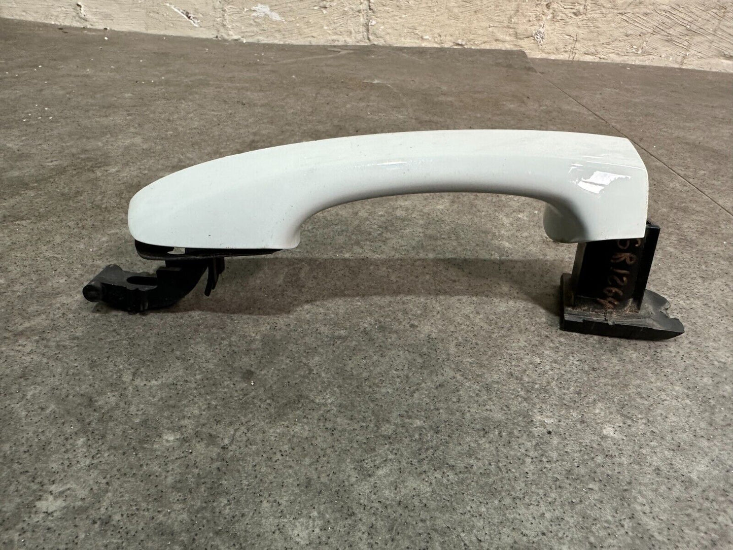 VOLKSWAGEN PASSAT 2015-2019 REAR LEFT EXTERIOR DOOR HANDLE P/N:510837205D