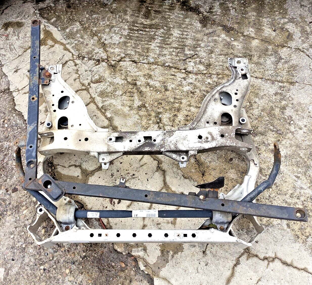 BMW 1 SERIES E87 E81 3 SERIES E90 E91 FRONT SUB FRAME AXLE ENGINE MOUNT FRAME