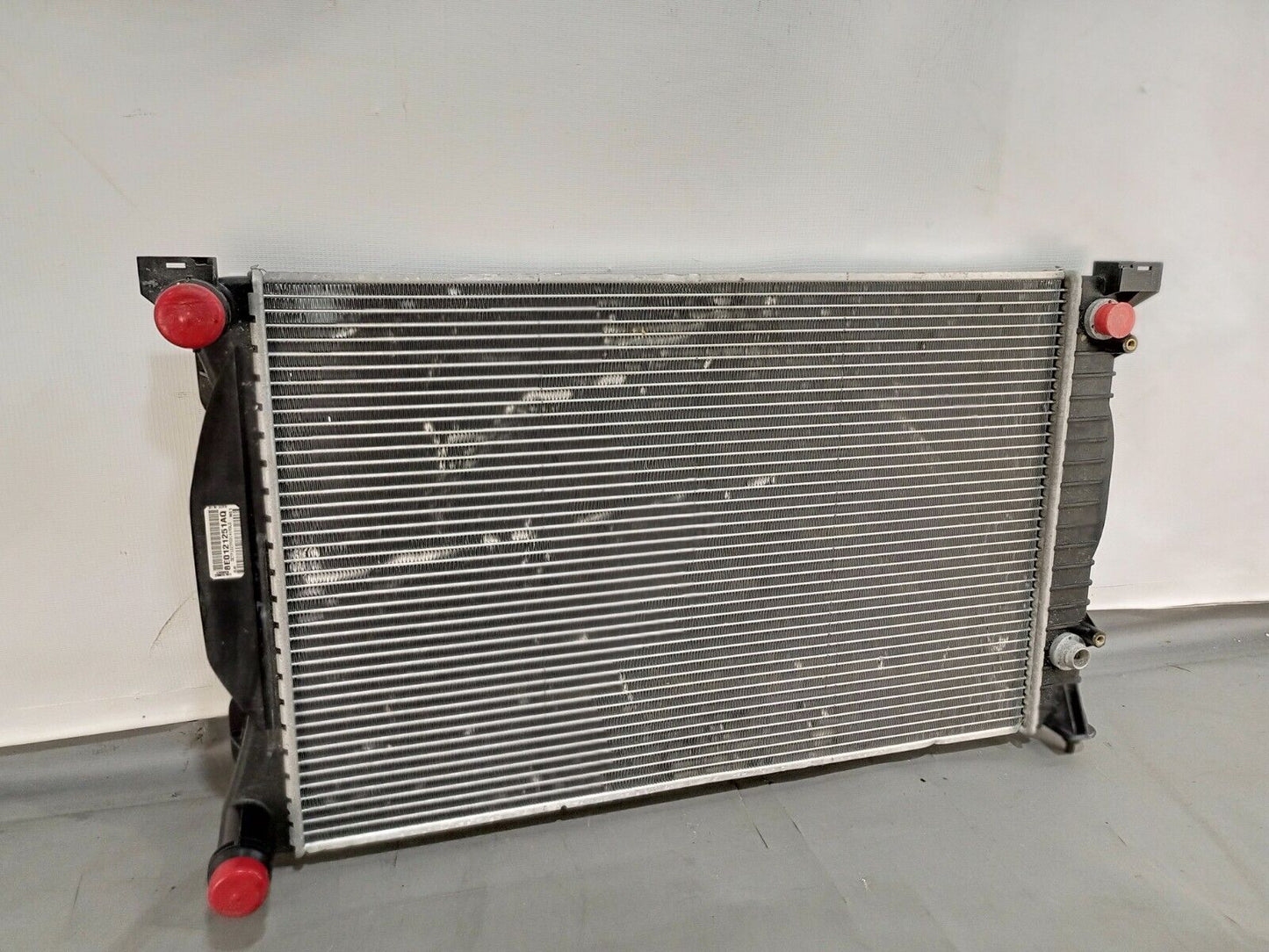 AUDI A4 QUATTRO ENGINE COOLING RADIATOR P/N:8E0121251AQ