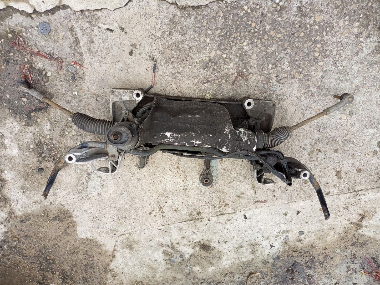 2005 AUDI A3 8FRONT SUBFRAME AND STEERING RACK