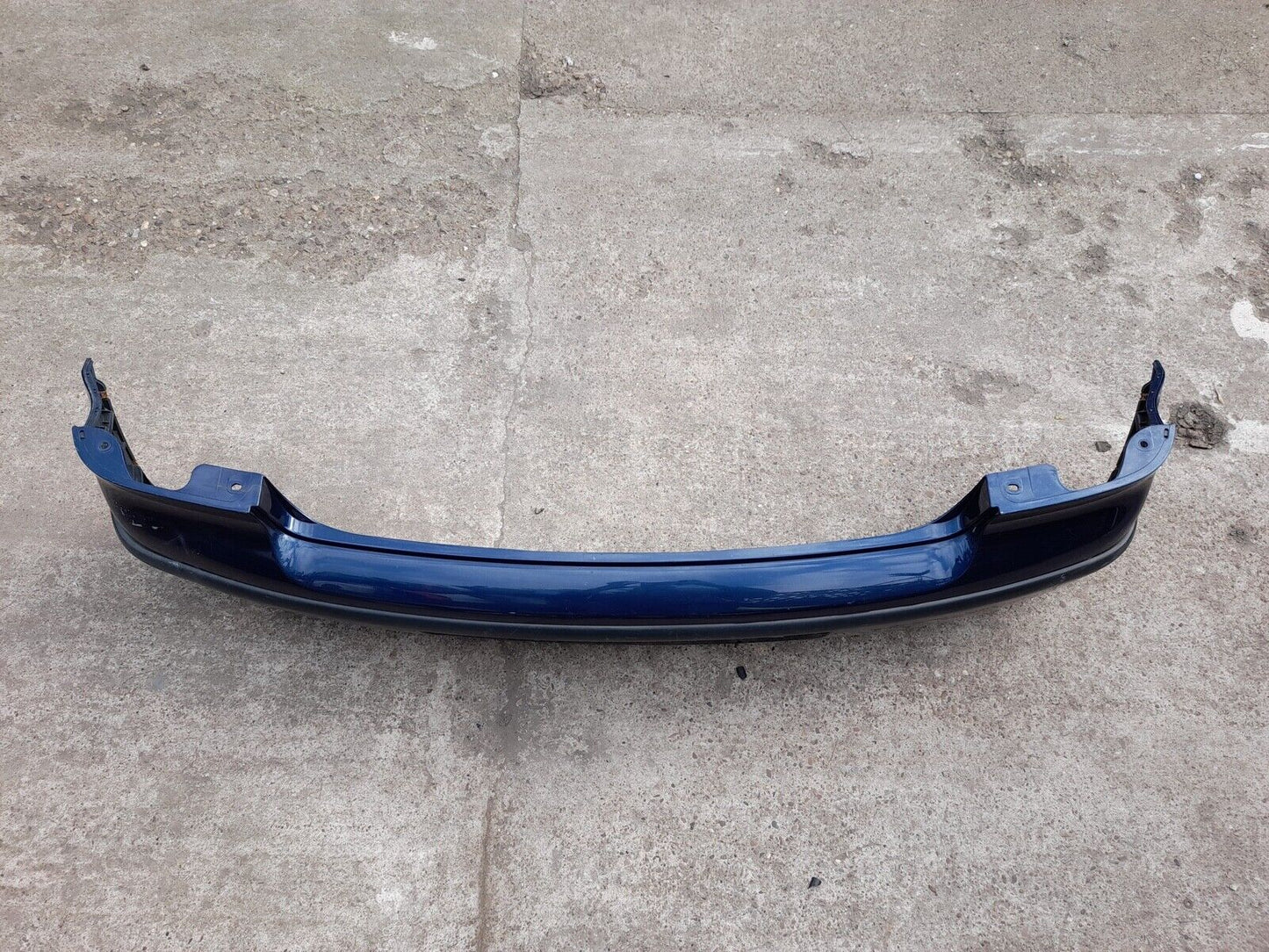 GENUINE VOLKSWAGEN POLO MK4 2002-2009 REAR BUMPER IN BLUE (9N3)