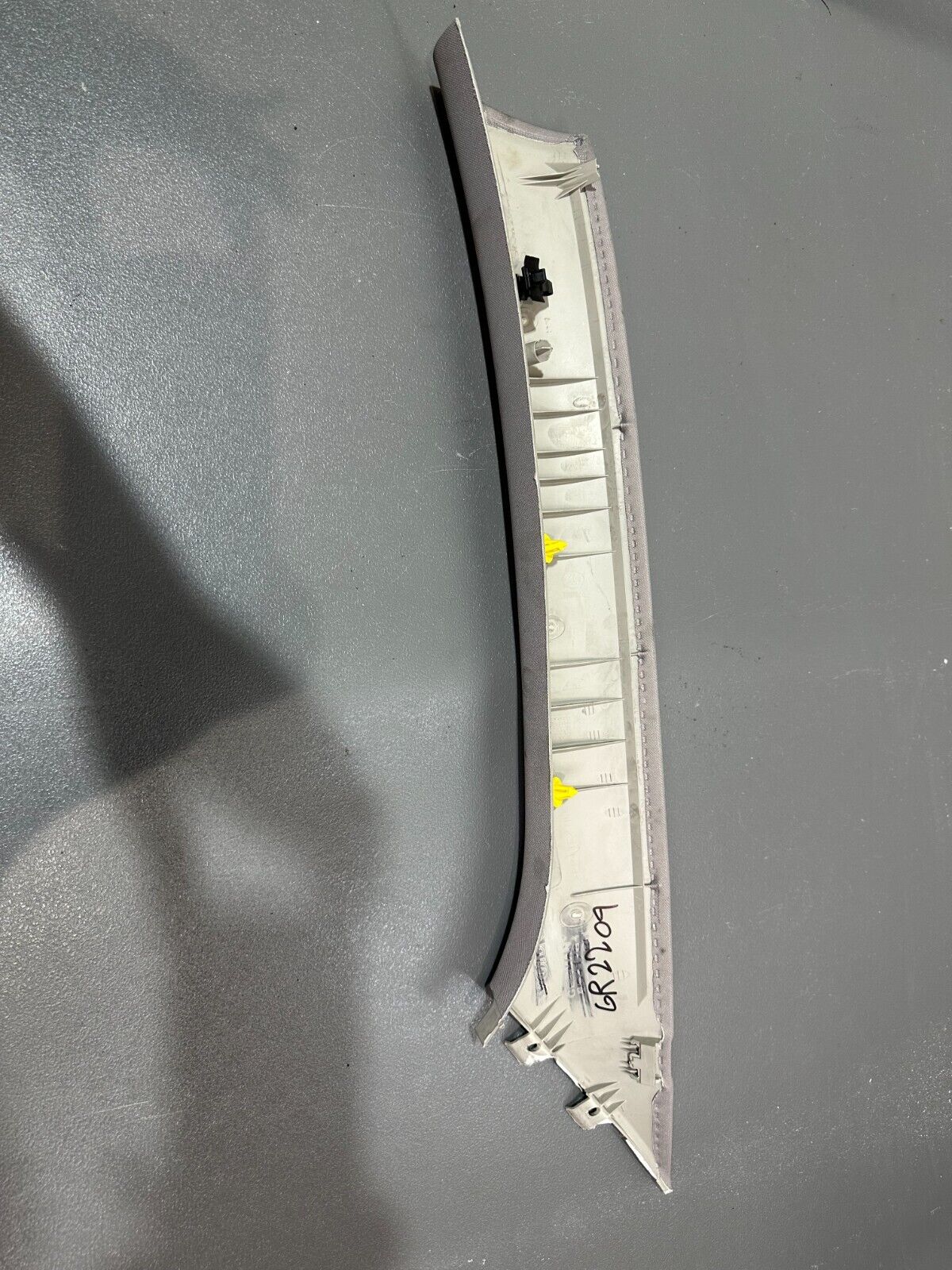 VOLVO C30 2007-2013 FRONT RIGHT PILLAR TRIM; P/N: 8641764