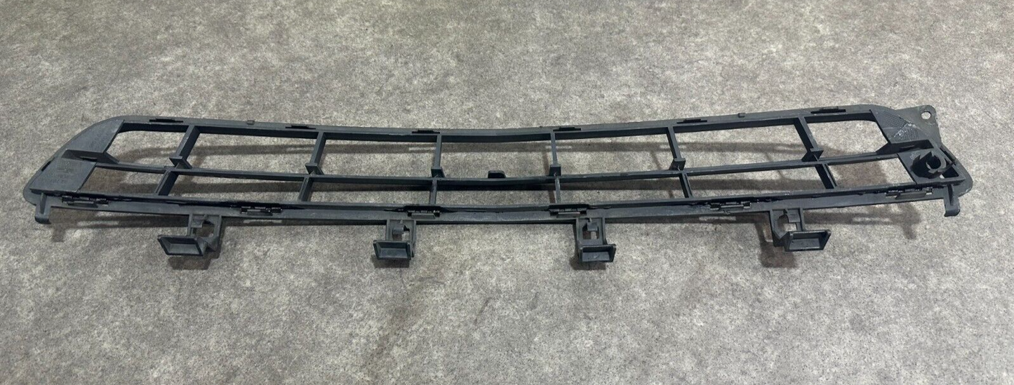 Vauxhall Insignia 2013-2017 Front Bumper Lower Grill; P/N: 906200046