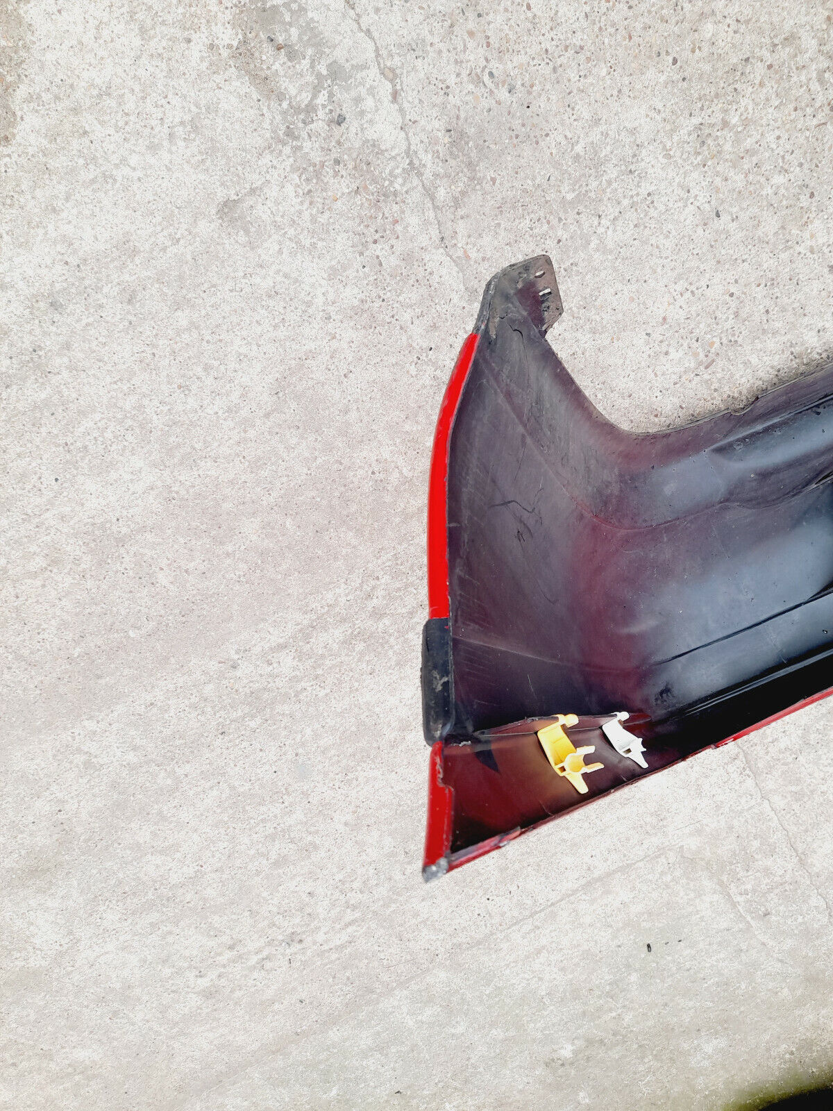 GENUINE TOYOTA CARINA 1996 REAR BUMPER IN RED P/N:5215905010