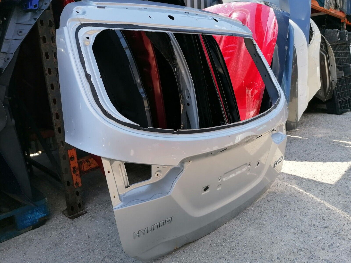 2010-2017 HYUNDAI IX20 BARE TAILGATE IN SILVER