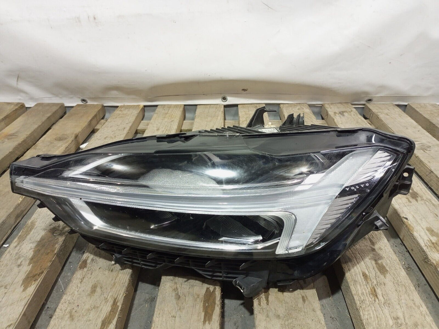 VOLVO XC90 2018-ON LEFT SIDE MID LED HEADLIGHT P/N:32133546