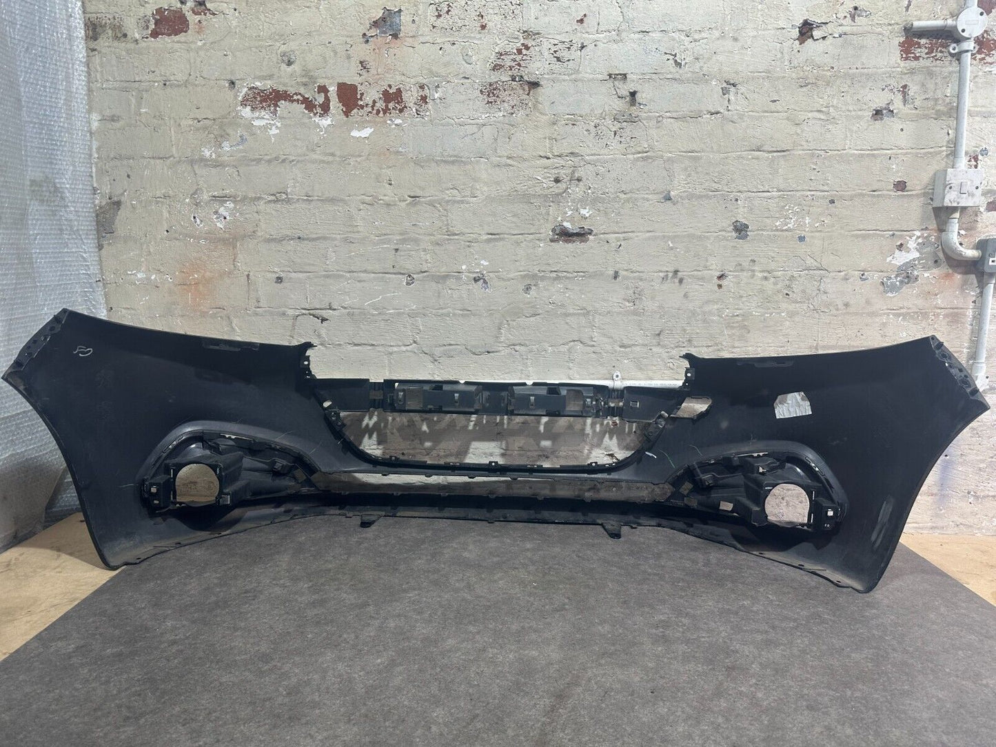 GENUINE PEUGEOT 208 FRONT BUMPER 2015-2020; P/N: 9810513777