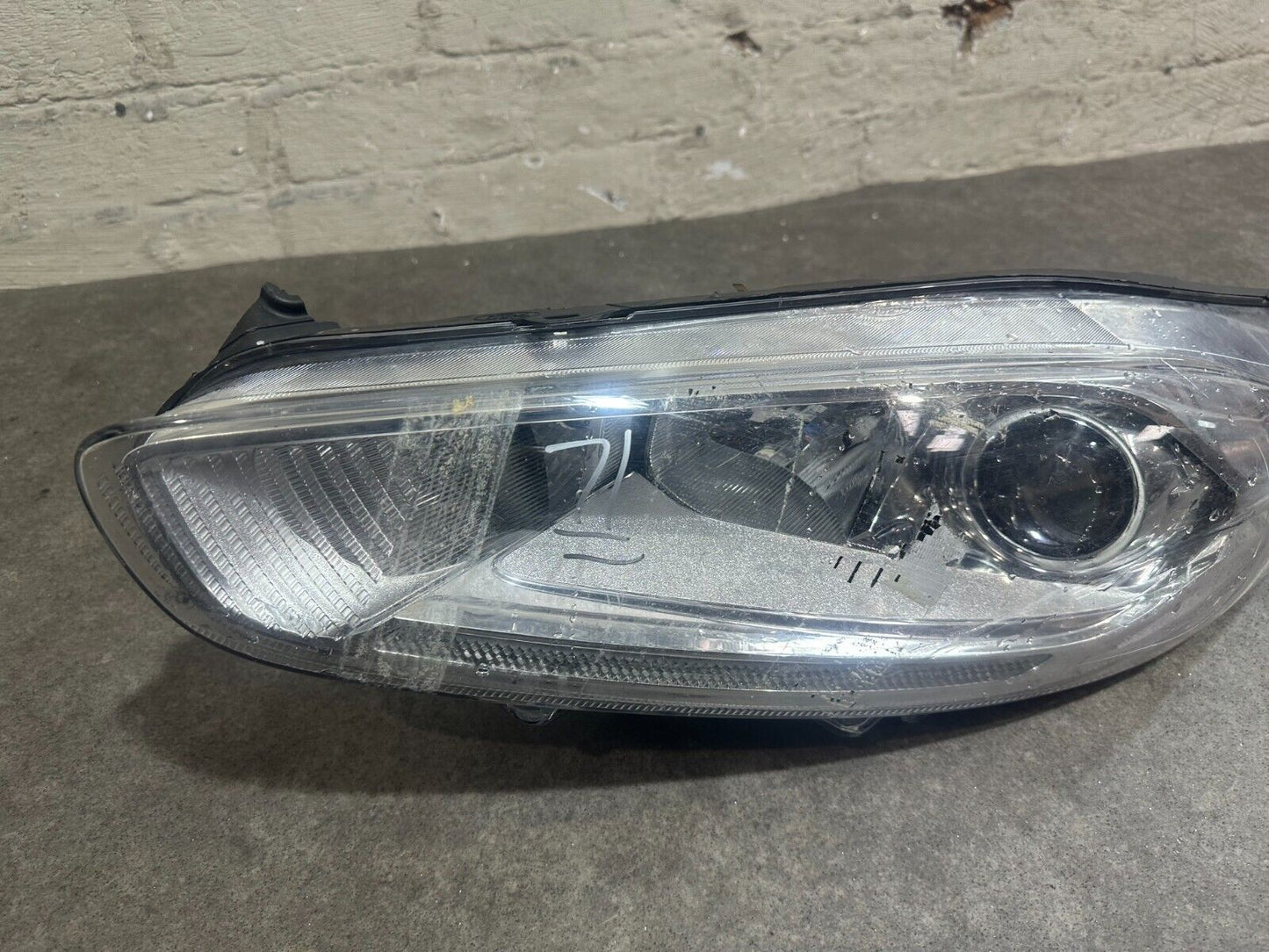 FORD FIESTA MK7 LEFT SIDE HEADLIGHT 2013-2017; P/N: C1BB13W030EF