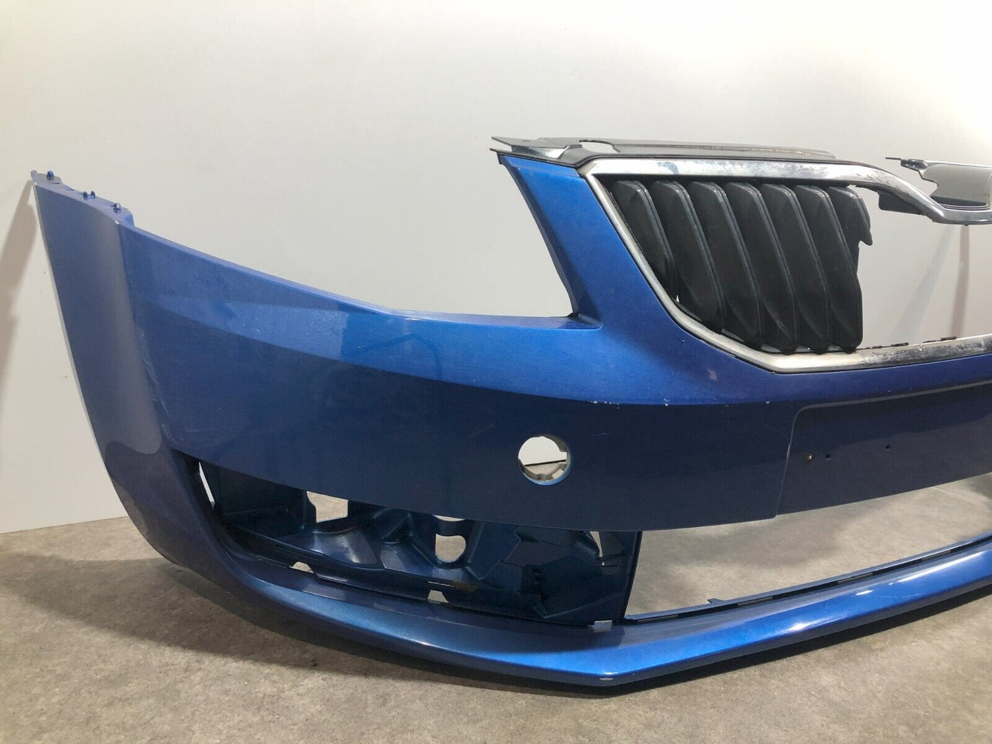 SKODA OCTAVIA 2017-19 FRONT BUMPER ; P/N: 5E0807221S