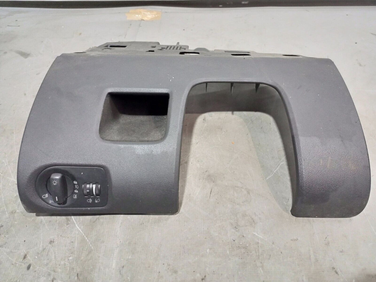 AUDI A3 8P 2005-2012 RIGHT SIDE LOWER DASHBOARD TRIM PANEL P/N:8P2863075A