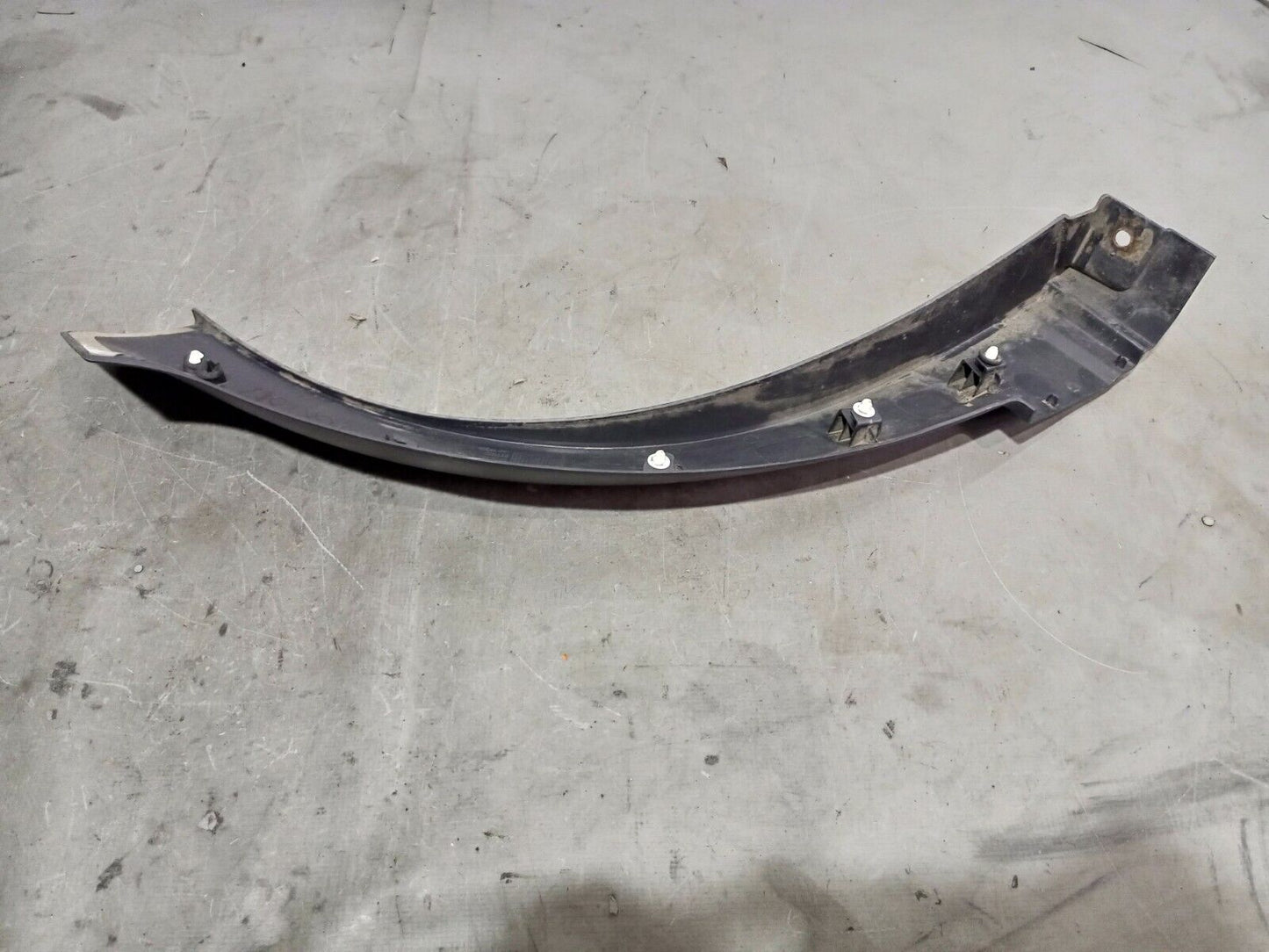 RANGE ROVER 2013-22 REAR RIGHT WHEEL ARCH FLARE MOLDING P/N:CK52-28370-AD