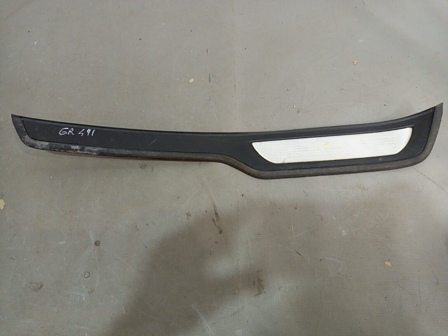 BMW 3 SERIES E90 E91 M SPORT 2008-2012 RIGHT DOOR TRIM SKIRT SILL P/N:7906900