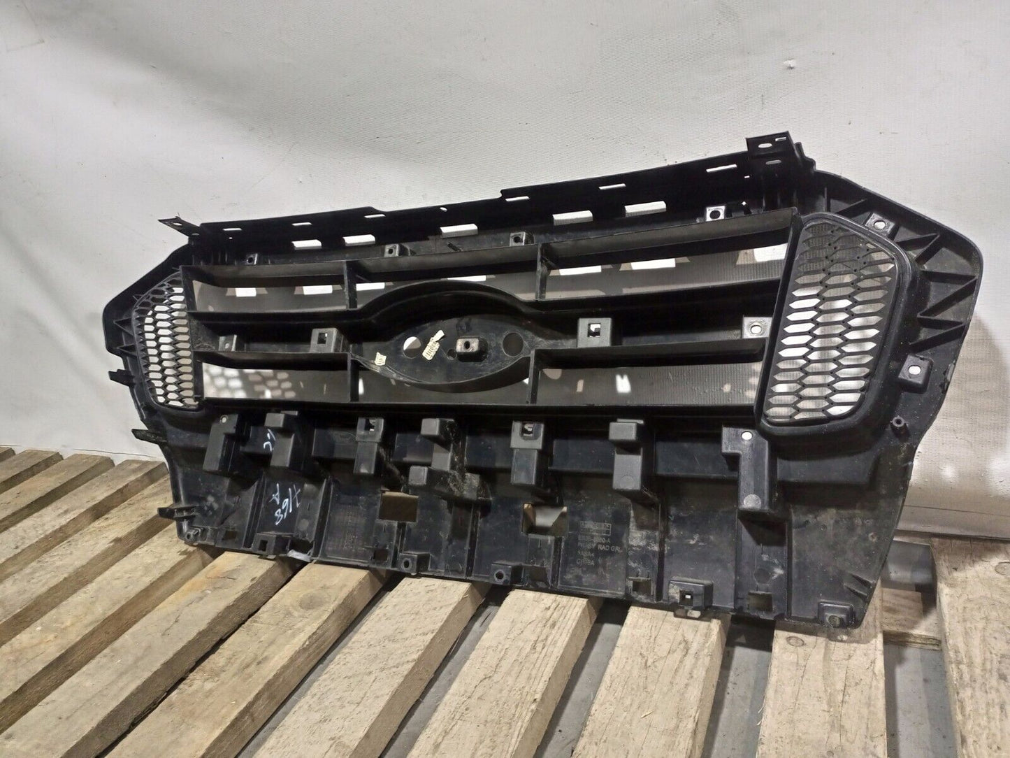 FORD RANGER 2016-2019 FRONT BUMPER RADIATOR GRILL P/N:EB3B-8350-A