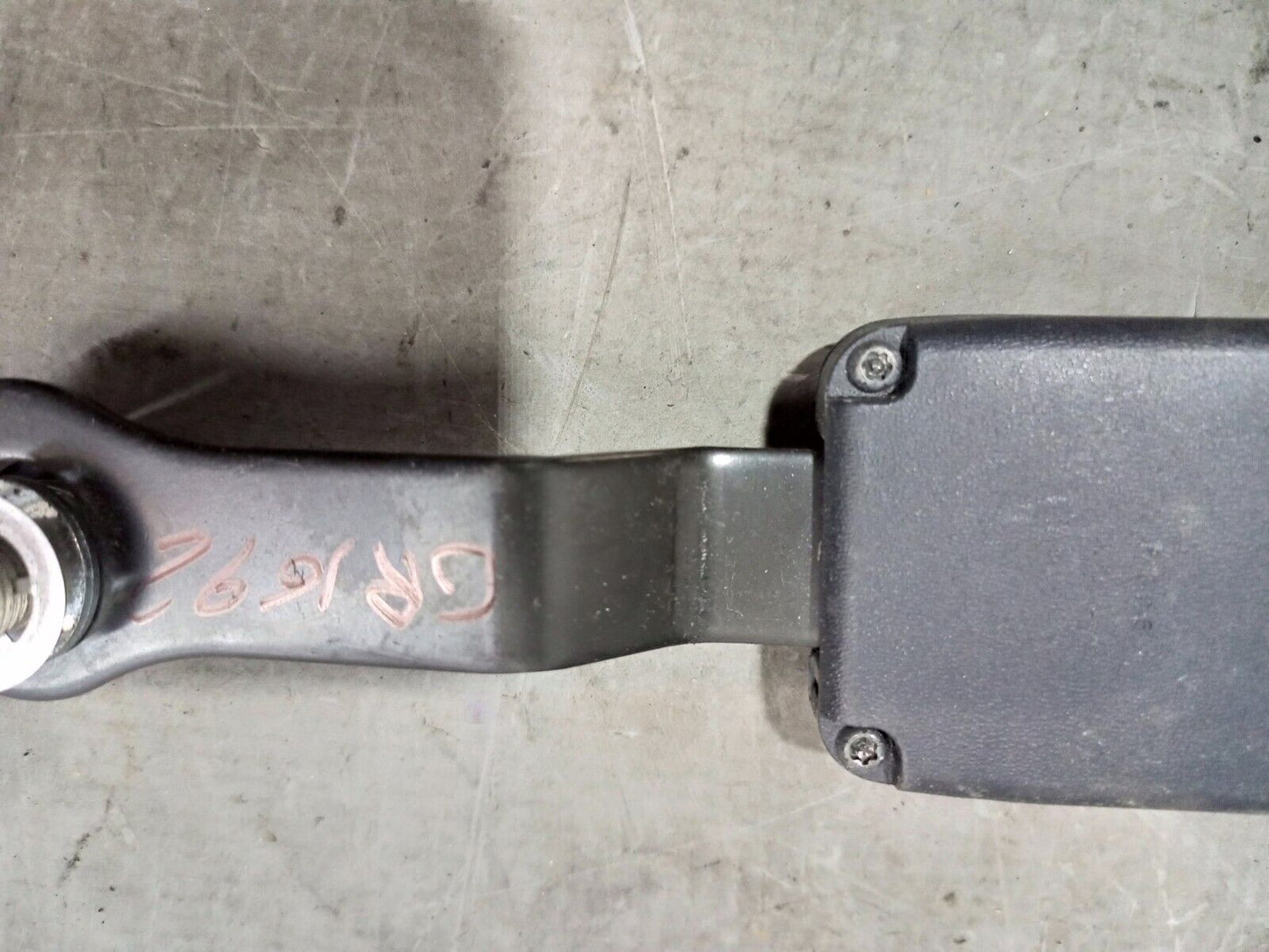 SUZUKI JIMMNY RIGHT SIDE SEAT BELT BUCKLE P/N:6198338C