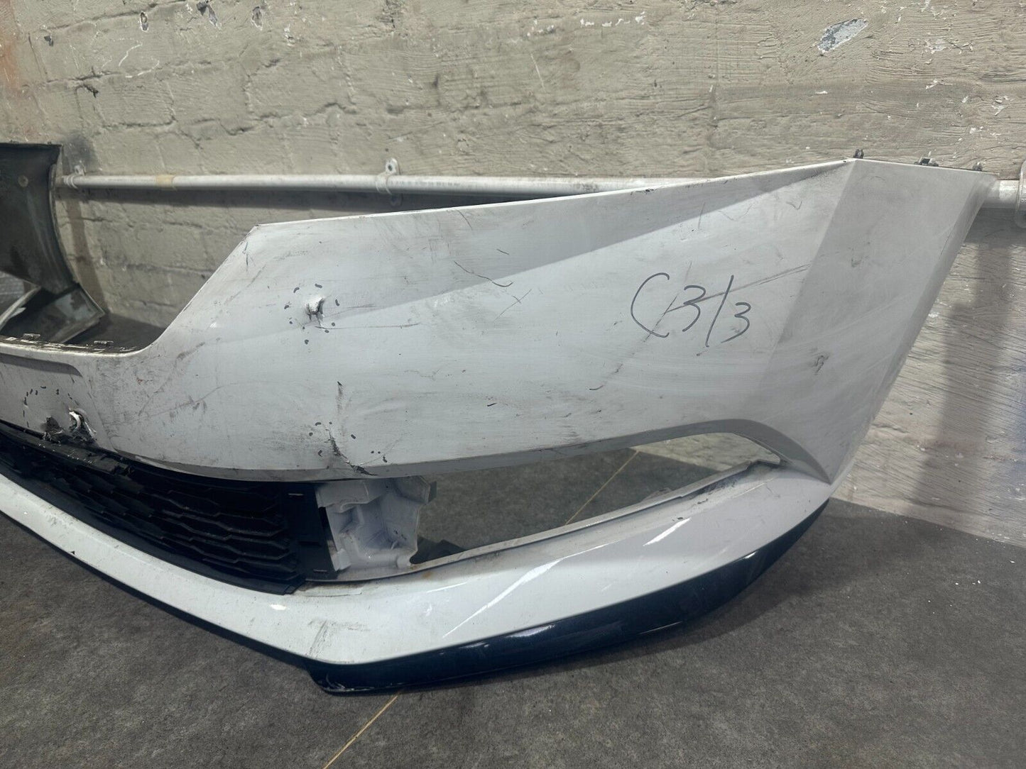 SKODA FABIA FRONT BUMPER; P/N: 6V0807221F