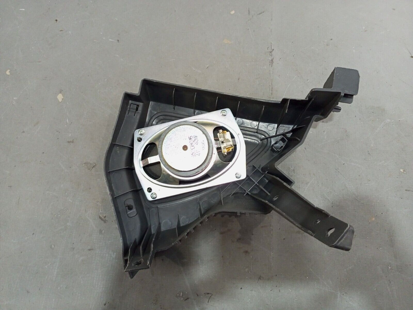 CHEVROLET SPARK REAR LEFT SPEAKER P/N:95983910