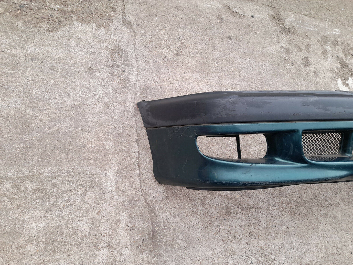 GENUINE TOYOTA AVENSIS 2000 FRONT BUMPER WITH GRILLE PN:5211905070