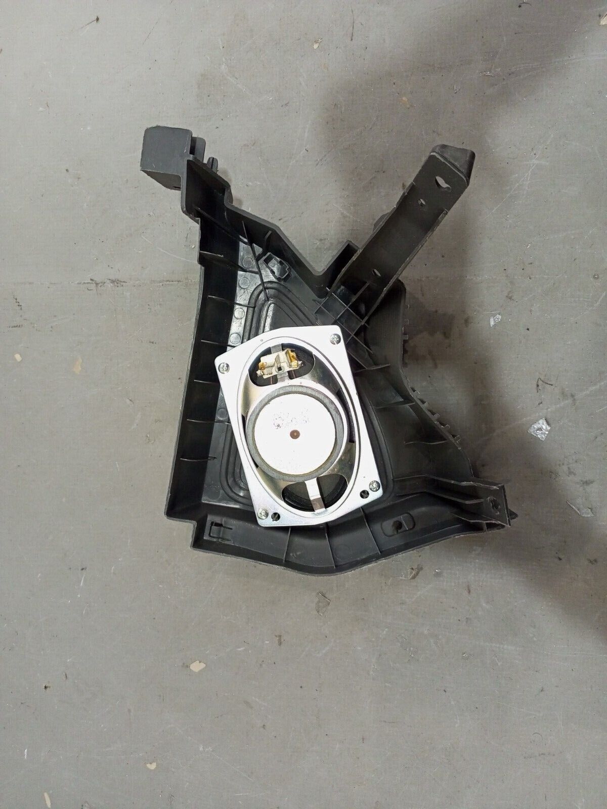 CHEVROLET SPARK REAR LEFT SPEAKER P/N:95983910